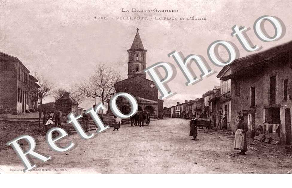la place et l'église