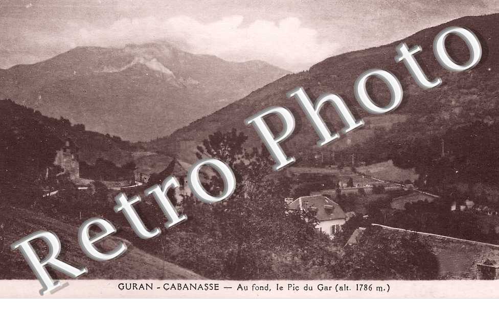 Au fond, le Pic du Gar