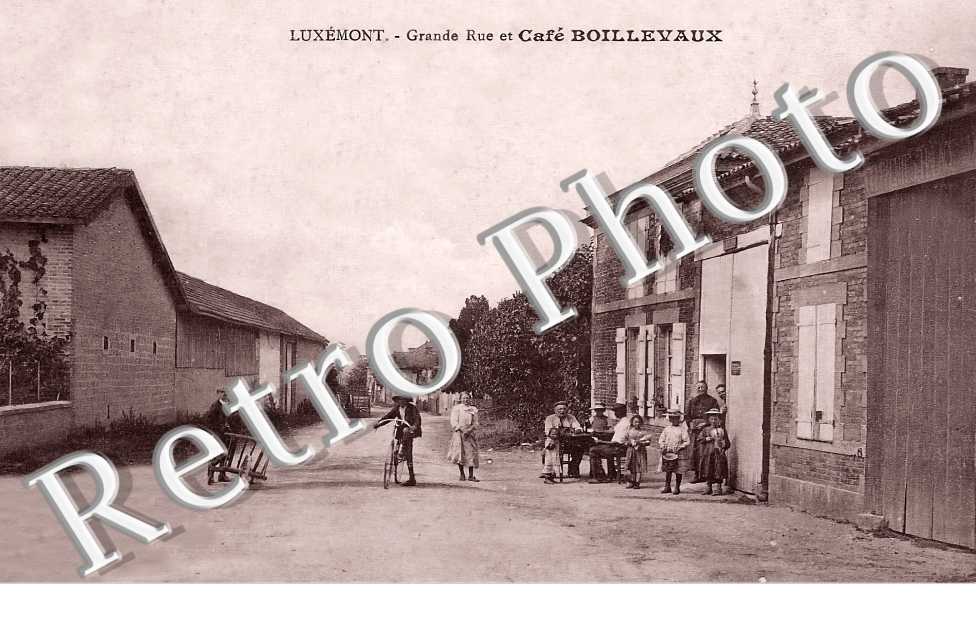 grande rue et café Boillevaux