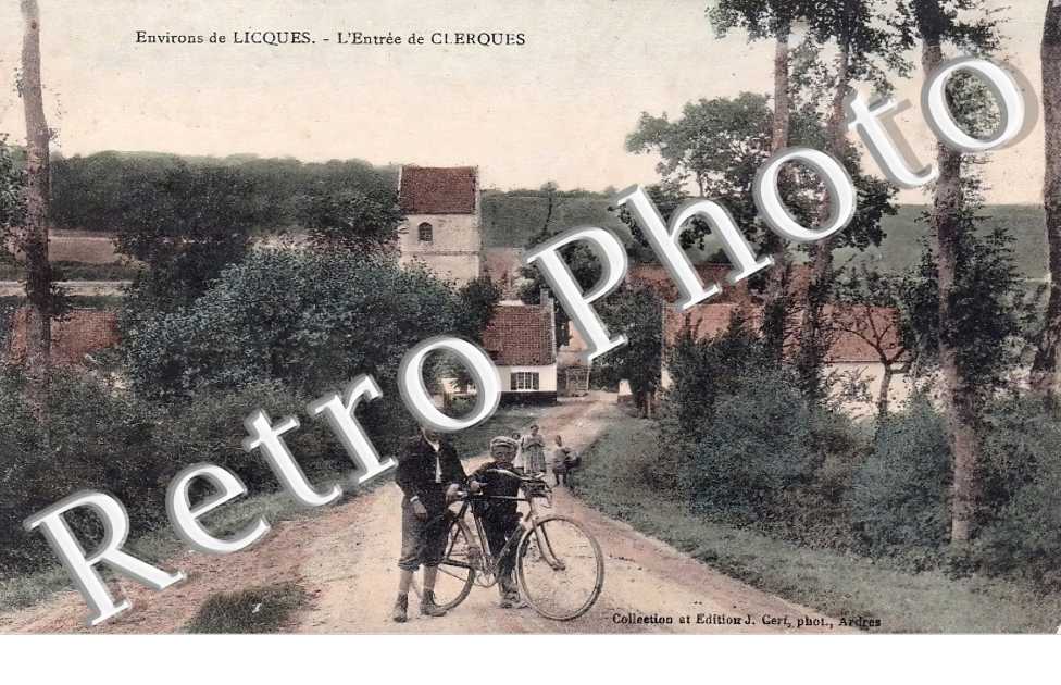 l'entrée du bourg