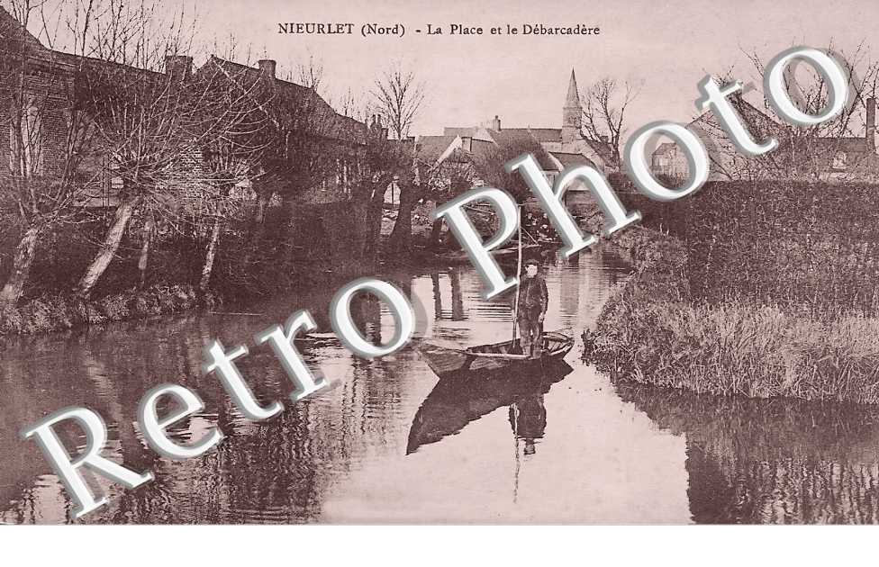 la place et le débarcadère