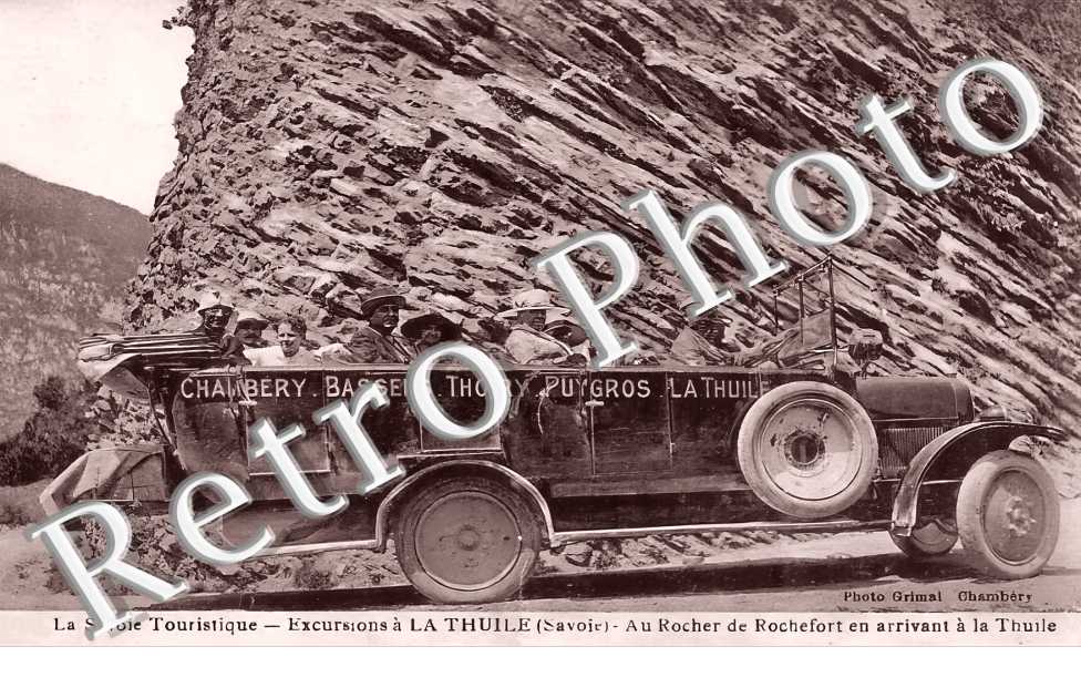 excursions à La Thuile. Au rocher de Rochefort en arrivant à la Thuile