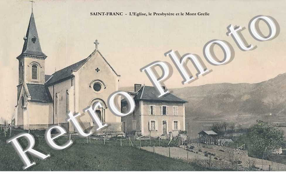 l'église, le presbytère et le Mont Grelle