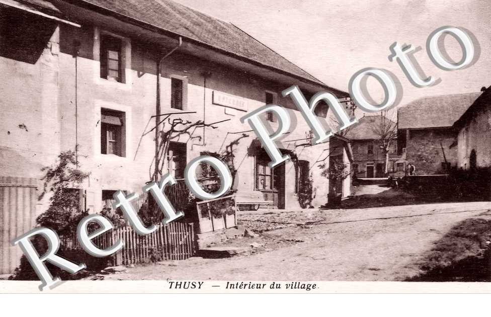 Intérieur du village