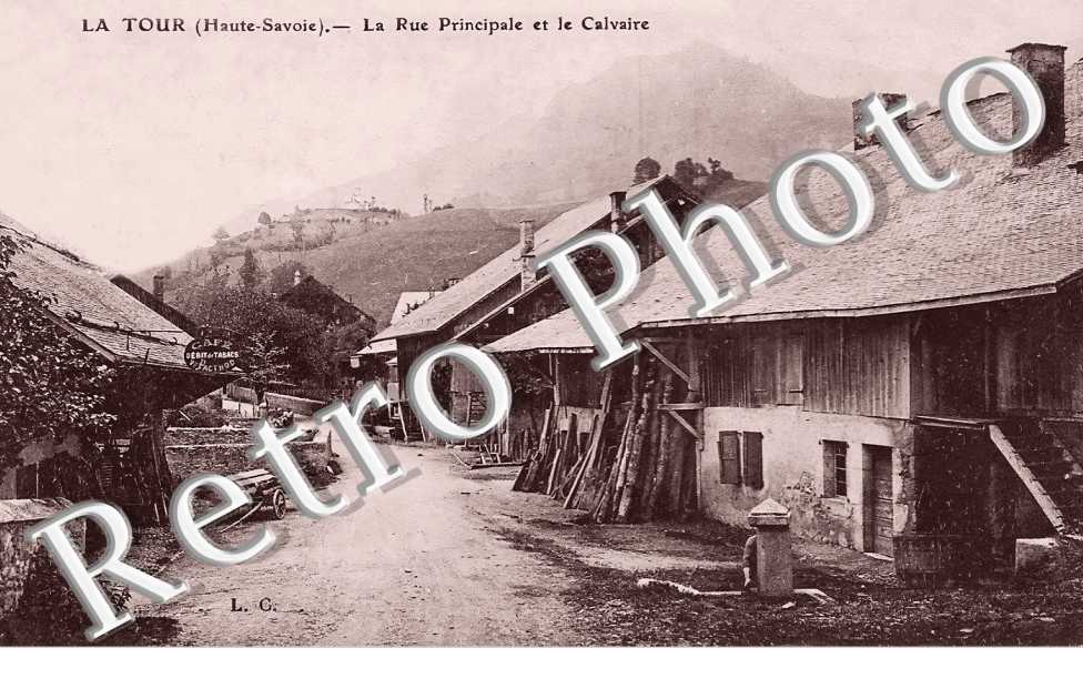 la rue principale et le calvaire