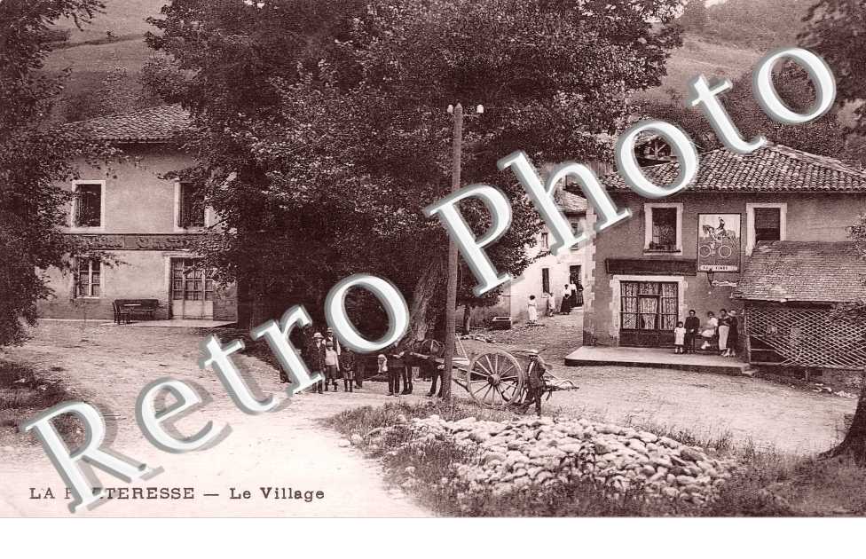 LA FORTERESSE le village