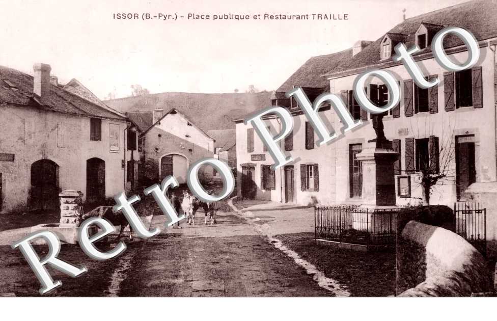 place publique et restaurant Traille