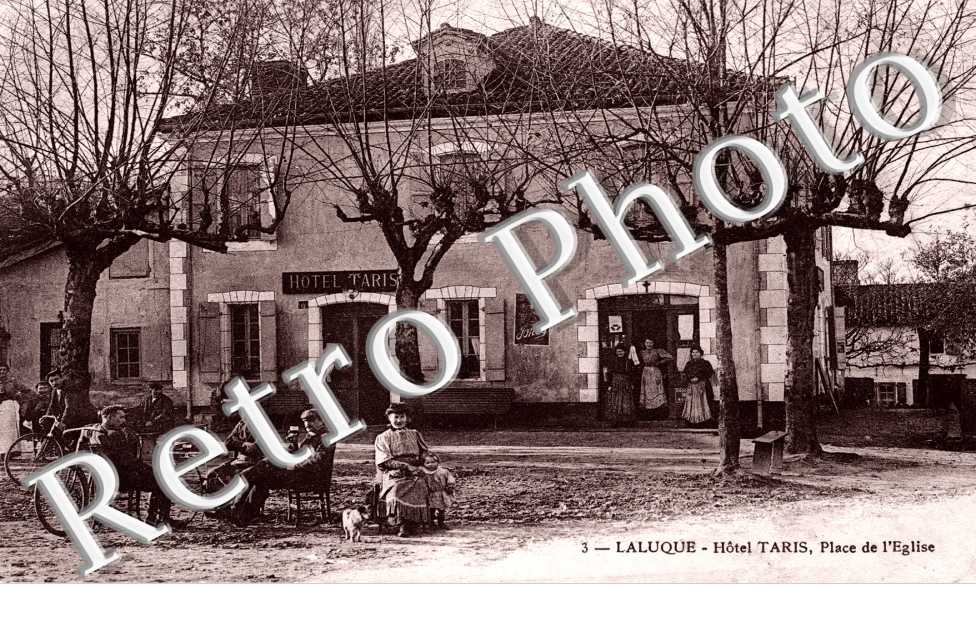 Hôtel Taris, place de l'église