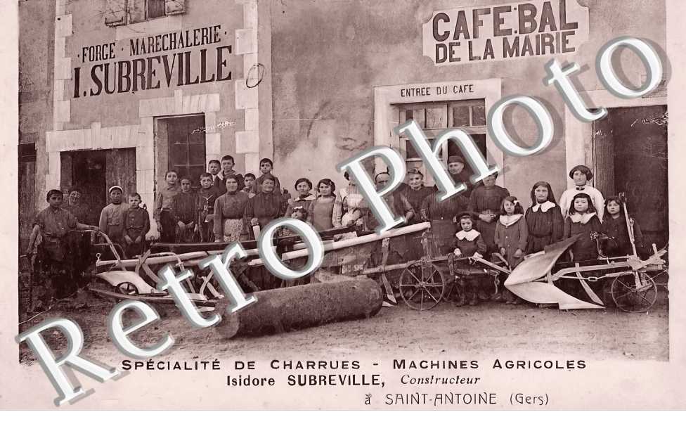Forge Marechalerie I. Subreville. Spécialité de charrues, machines agricoles. Café de la mairie