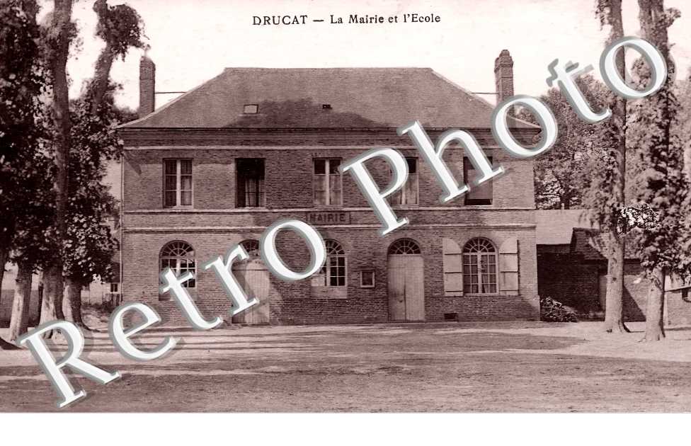 la mairie et l'école
