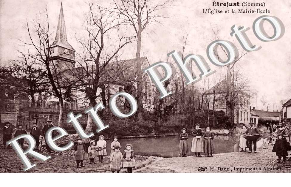 l'église et la Mairie-Ecole