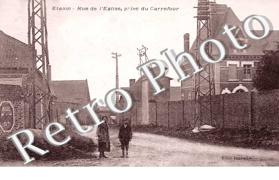 rue de l'église, prise du carrefour