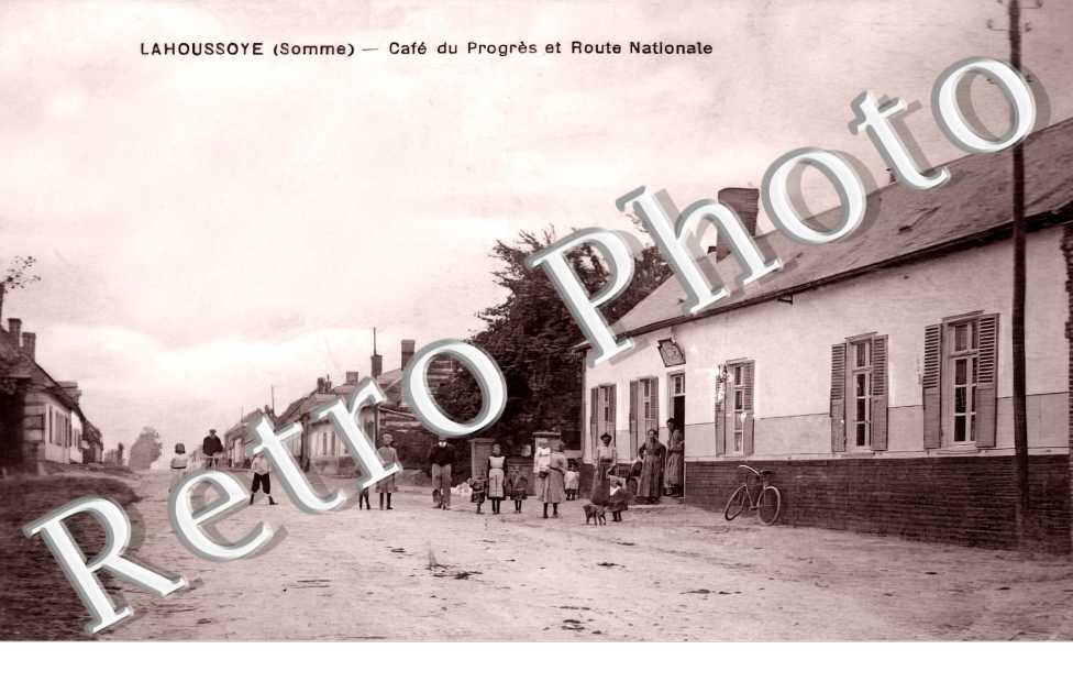 café du Progrès et route nationale