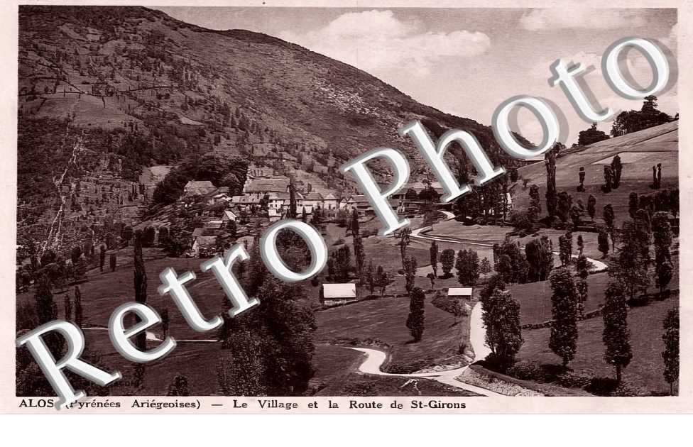 le village et la route de Saint-Girons