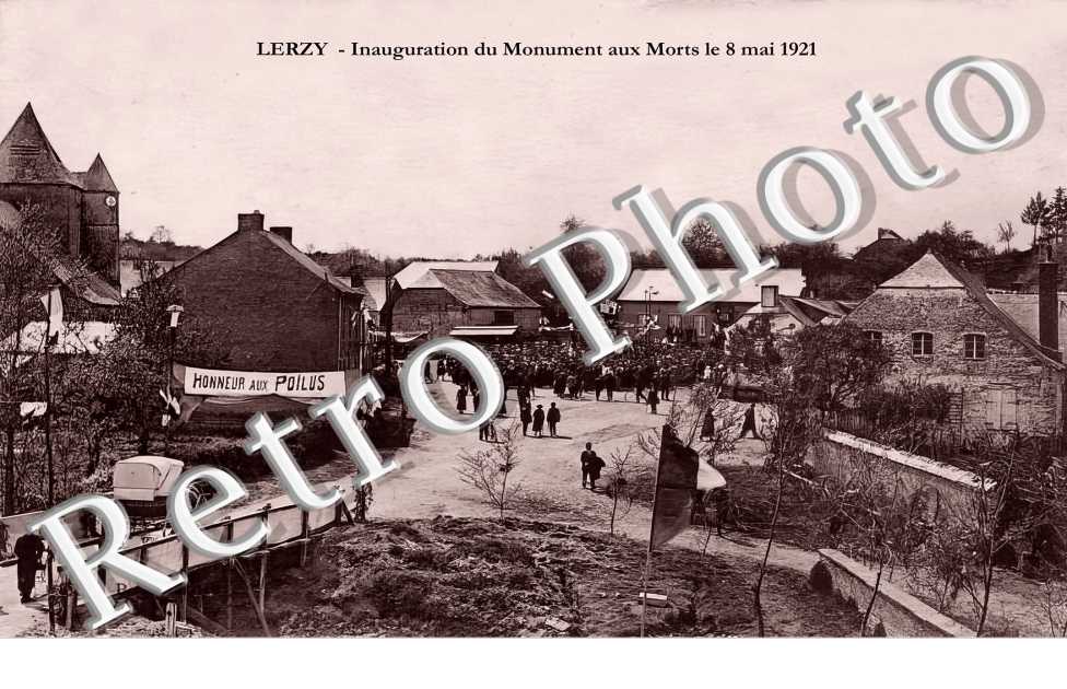 inauguration du Monuement aux morts le 8 mai 1921