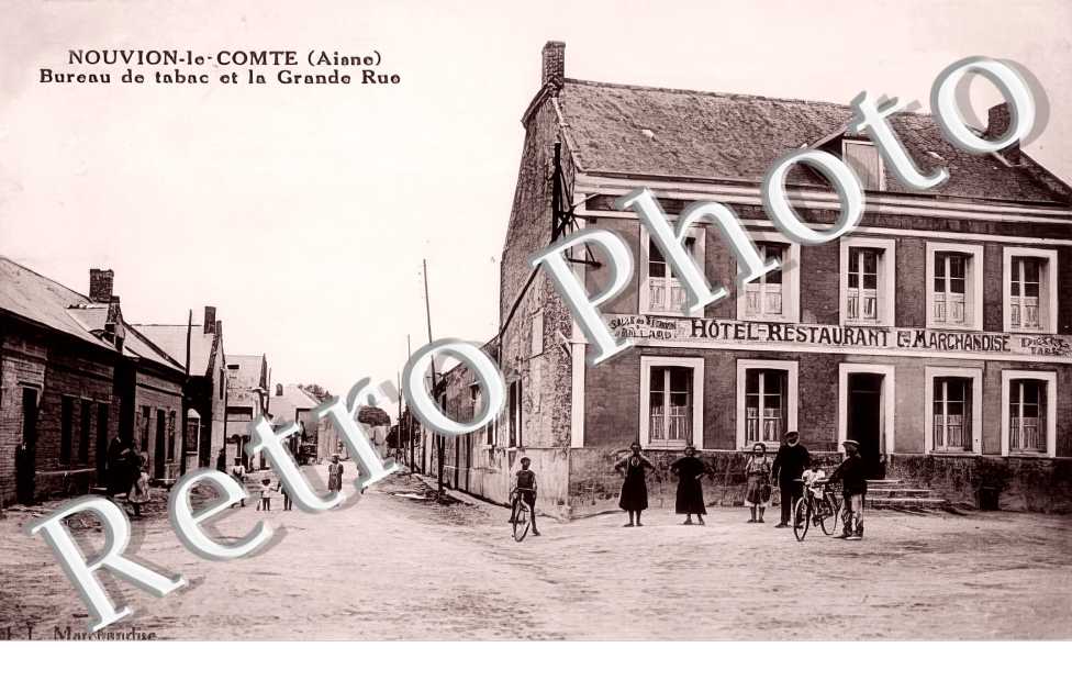 Bureau de tabac et la grande rue