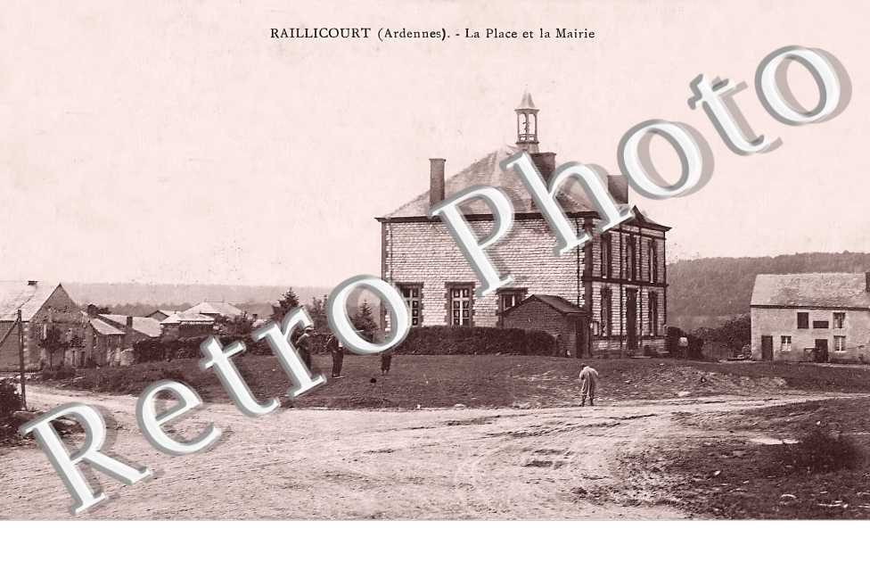 la place et la mairie