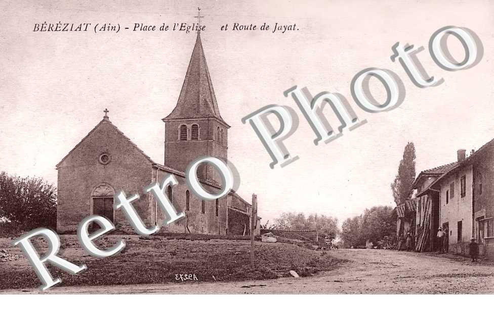 place de l'église et route de Jayat