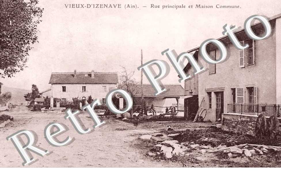 rue principale et maison commune