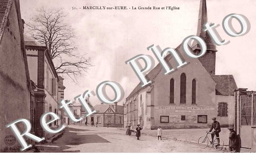 la grande rue et l'église