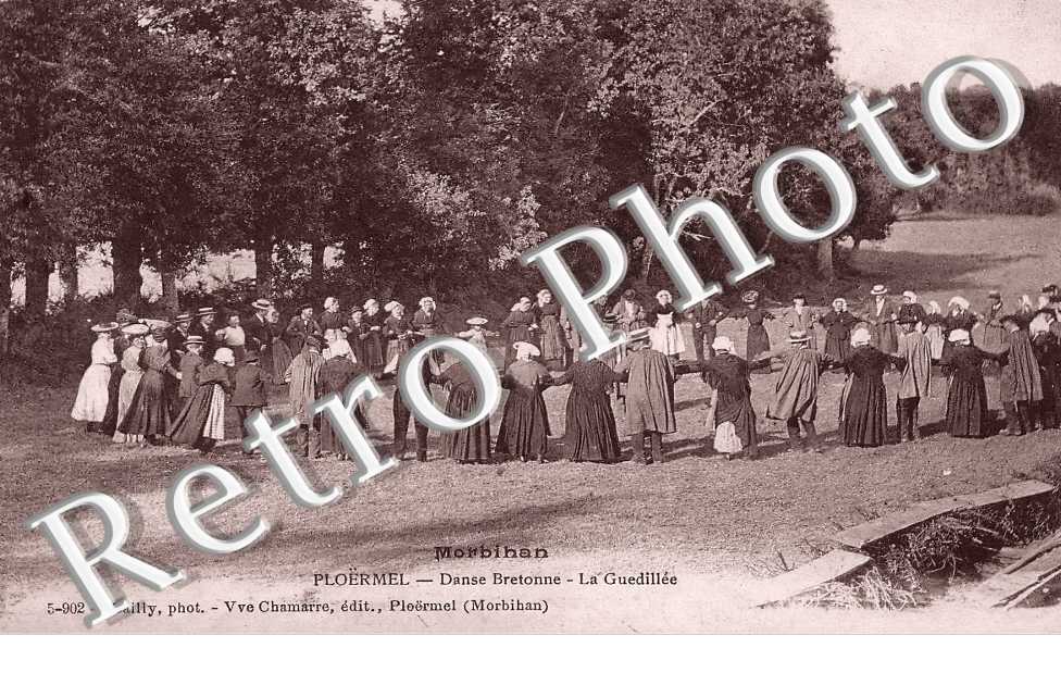 Ploermel. Danse Bretonne. La Guedillée.