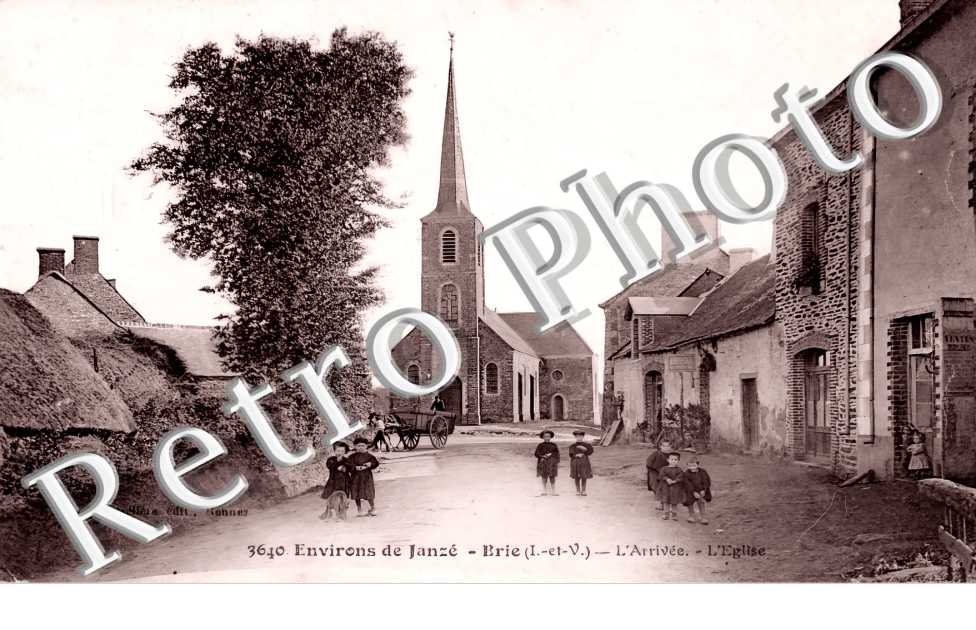 l'arrivée, l'église.