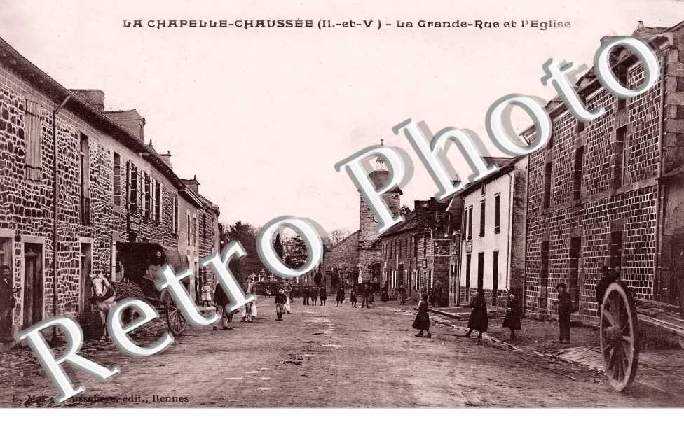 la grande rue et l'église.