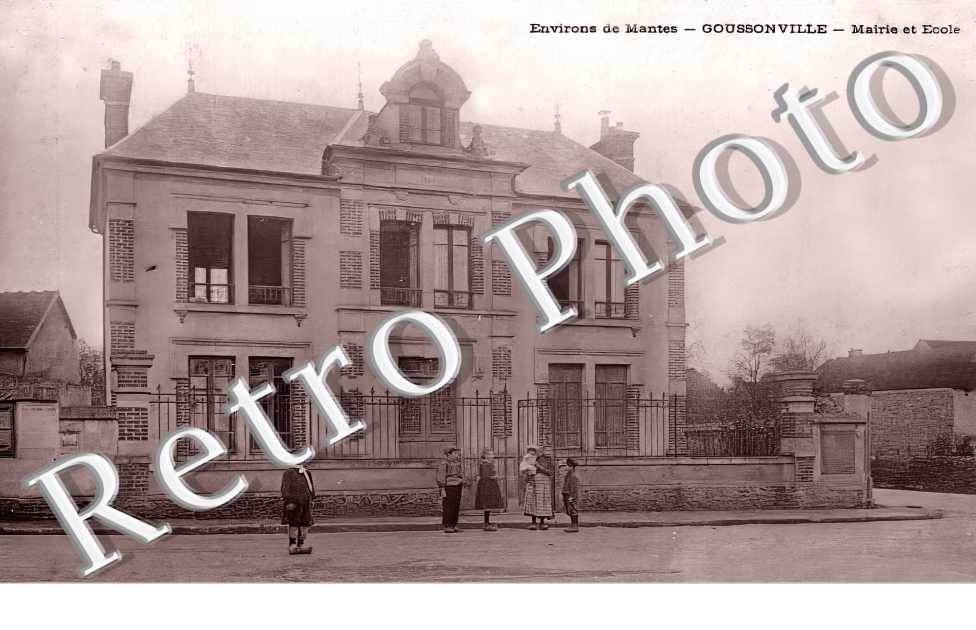 Mairie et école.