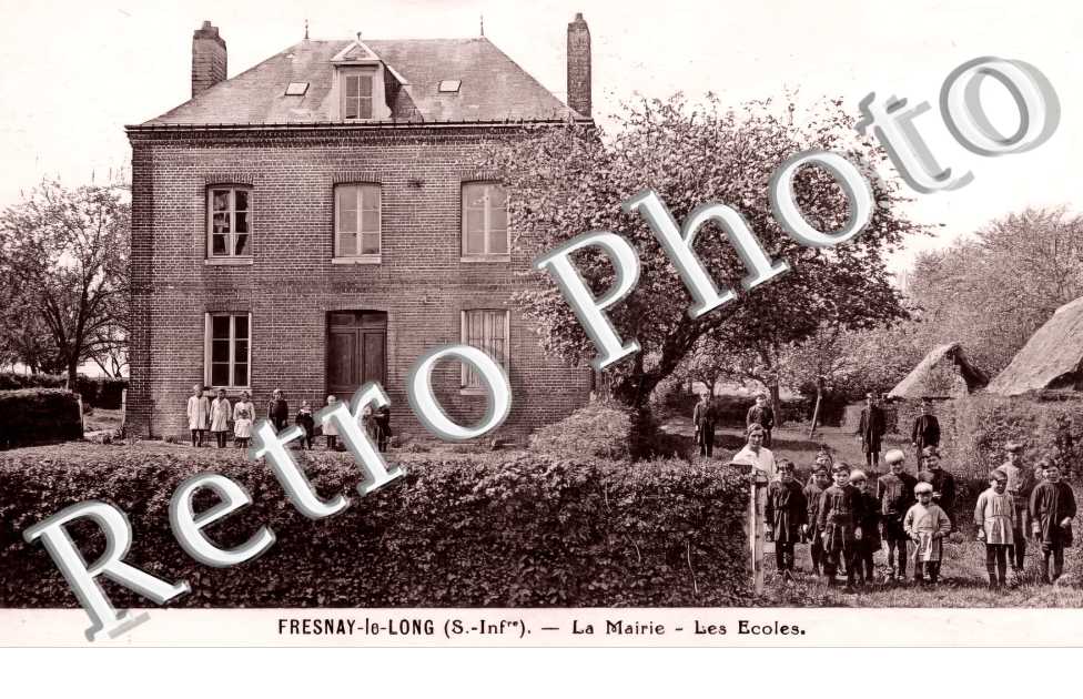 la mairie. Les écoles