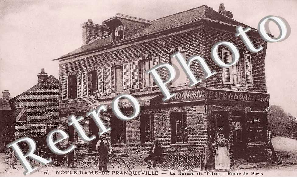 le bureau de tabac. Route de Paris