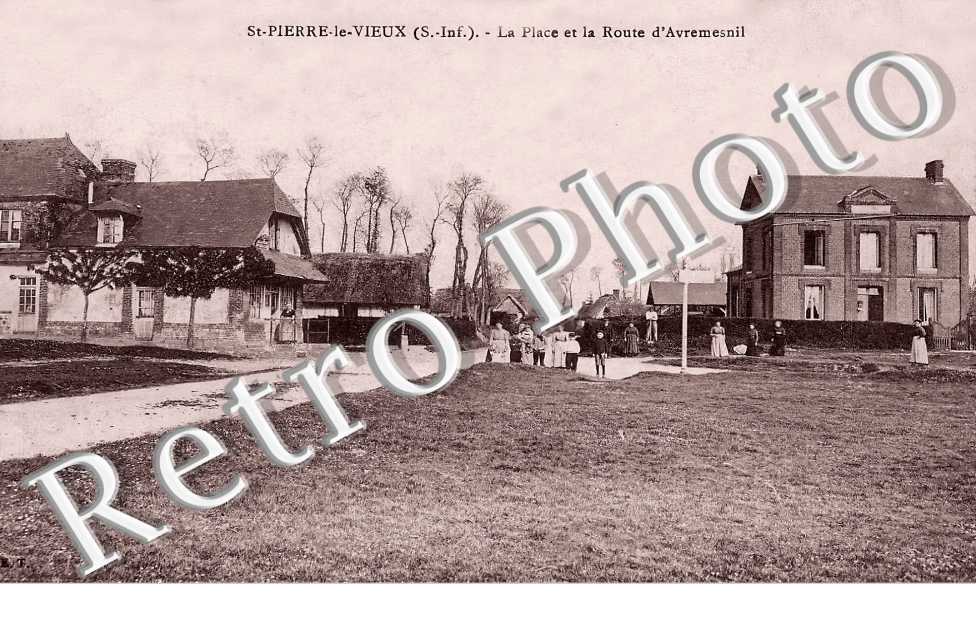 la place et la route d'Avremesnil