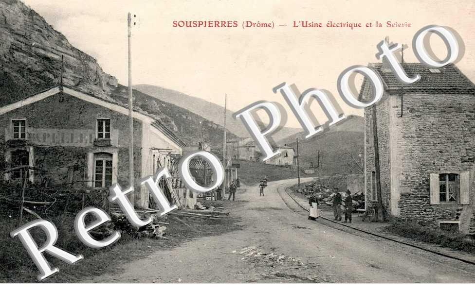 l'usine électrique et la scierie