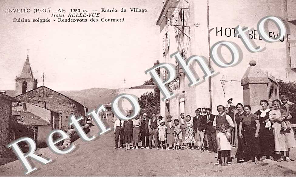 entrée du village . Hôtel Belle-Vue