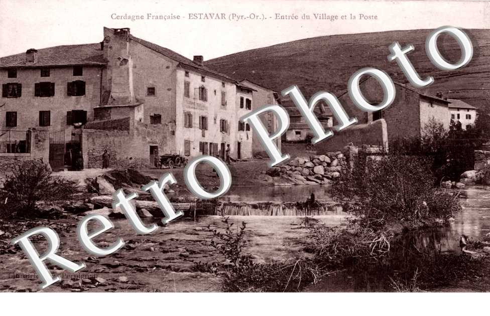 entrée du village  et la poste
