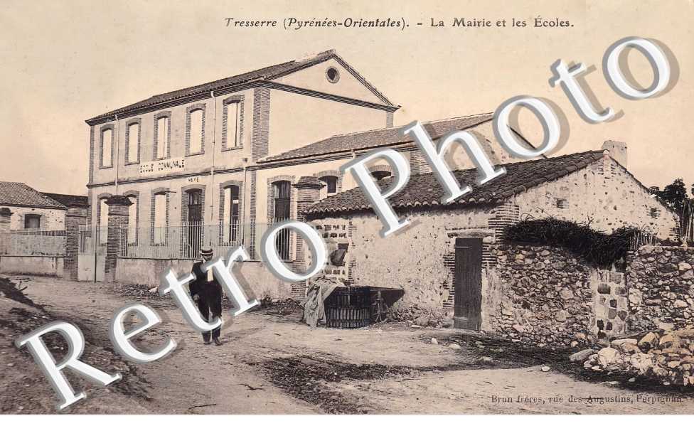 la mairie et les écoles
