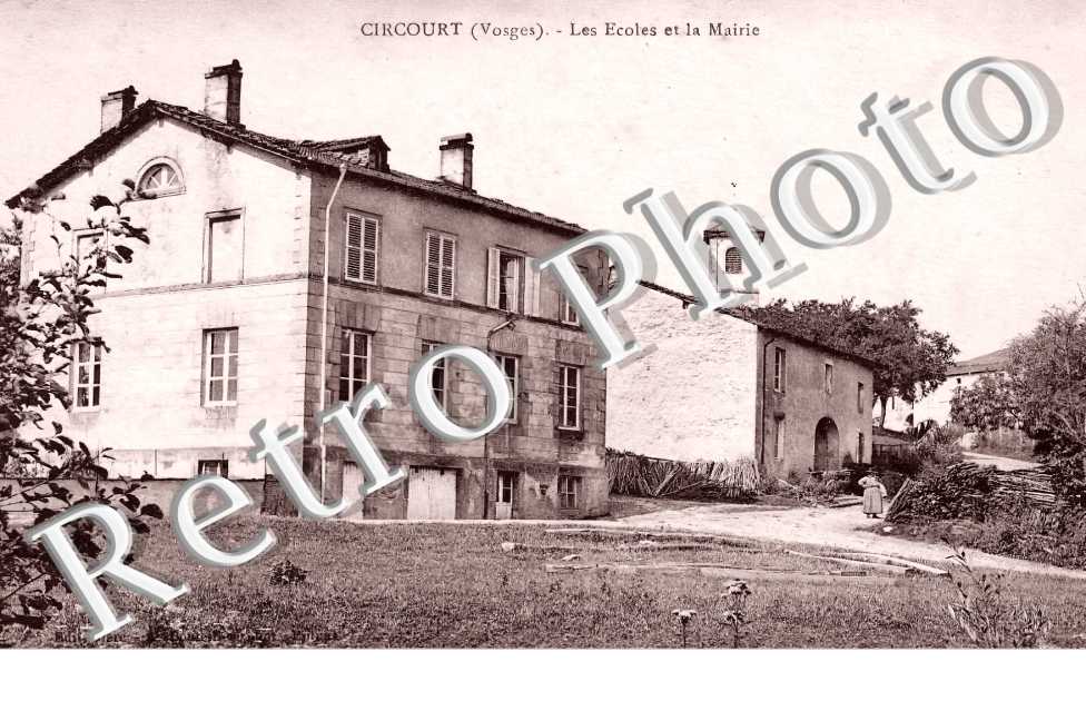 les écoles et la mairie