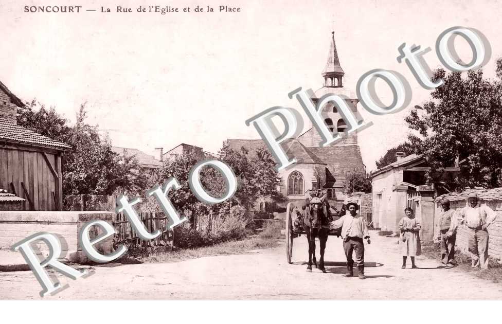 la rue de l'église et de la place