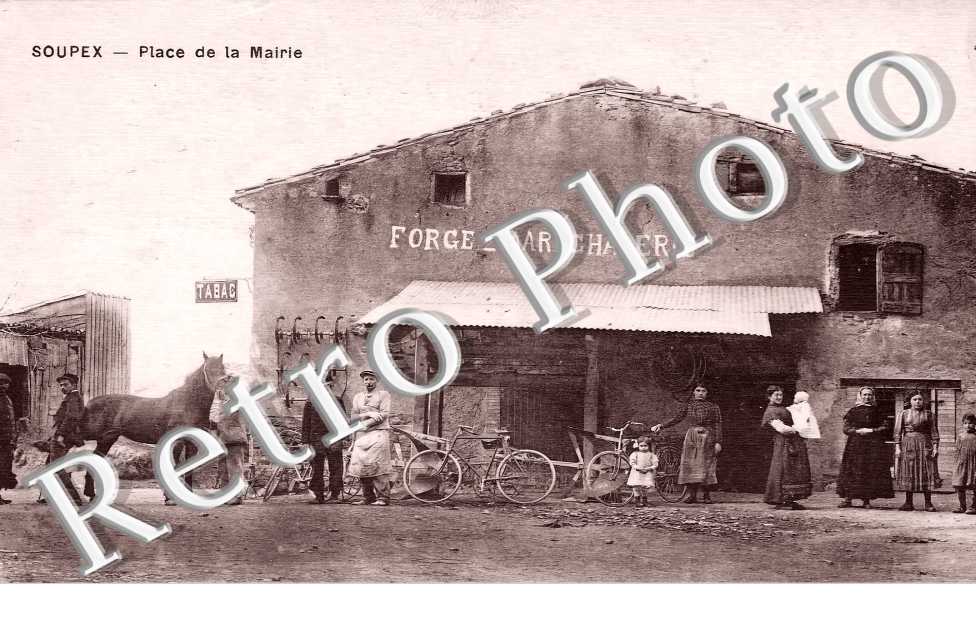 place de la mairie. Forge Maréchalerie