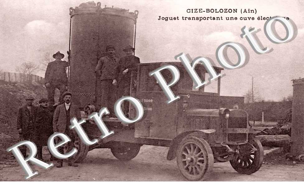 Cize-Bolozon. Joguet transportrant une cuve électrique