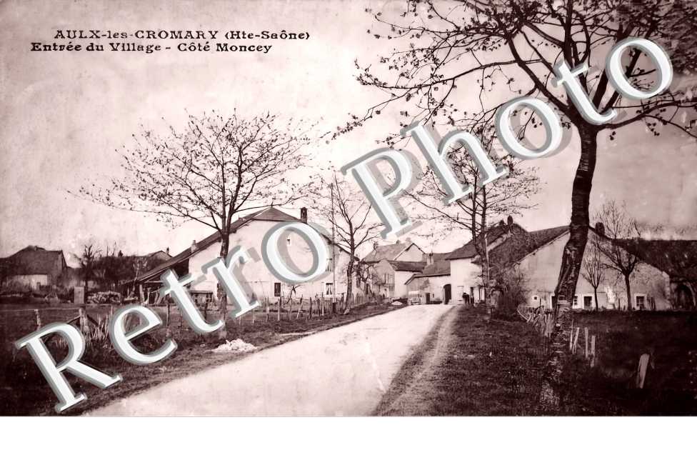 entree du village. Côté Moncey