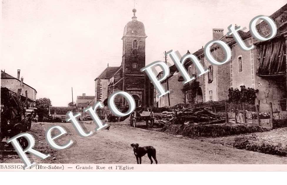 grande rue et l'église