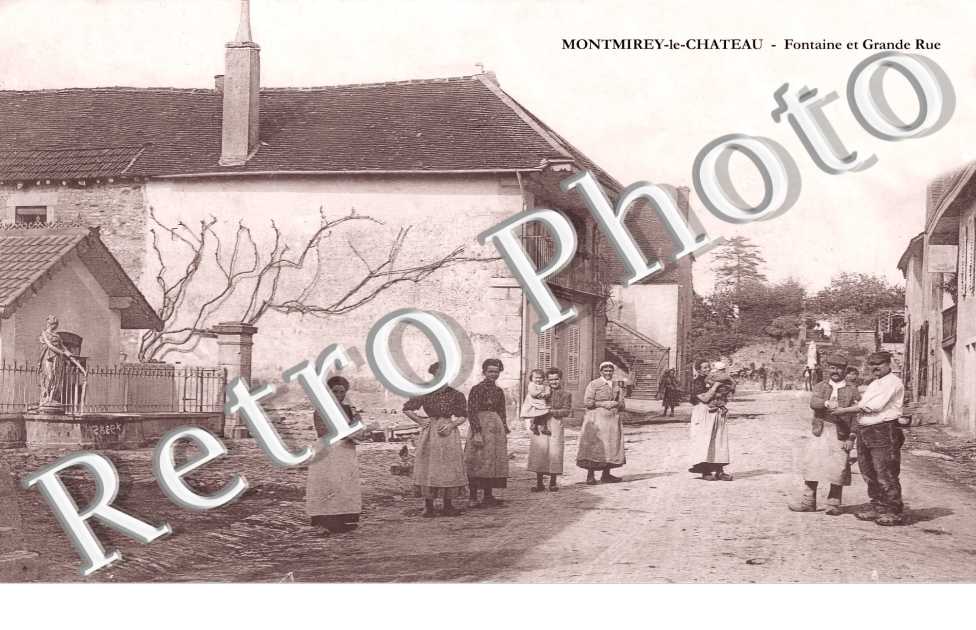 fontaine et grande rue