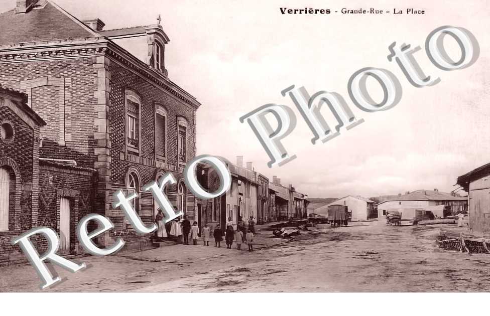 Grande rue. La place