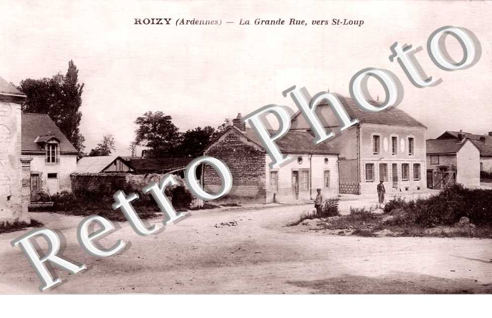 la grande rue, vers Saint-Loup