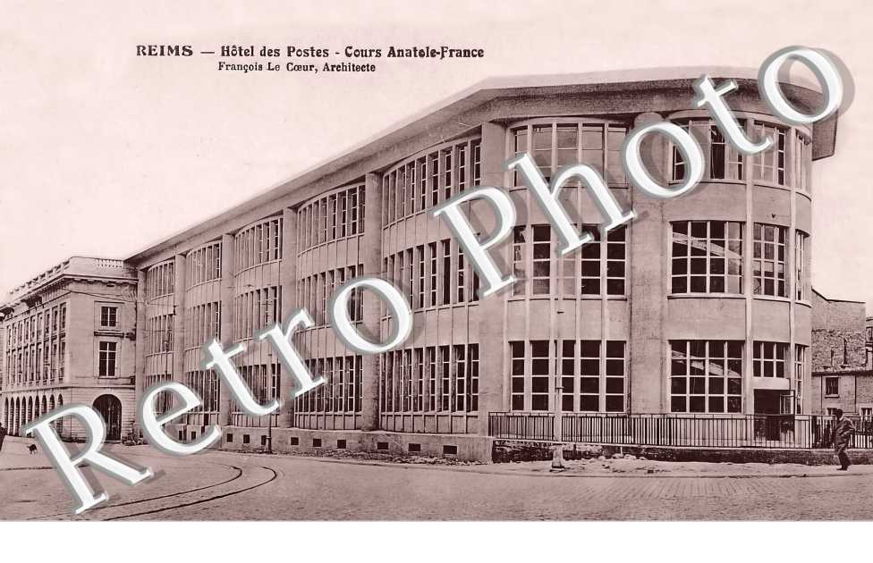 Hôtel des Postes. Cours Anatole-France