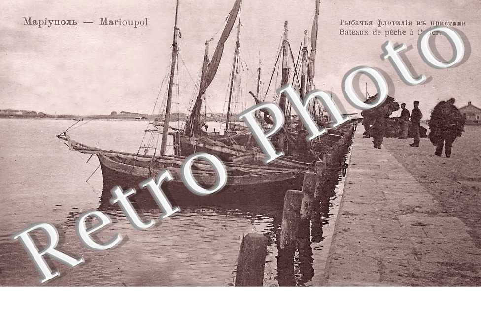bateaux de pêche à l'ancre