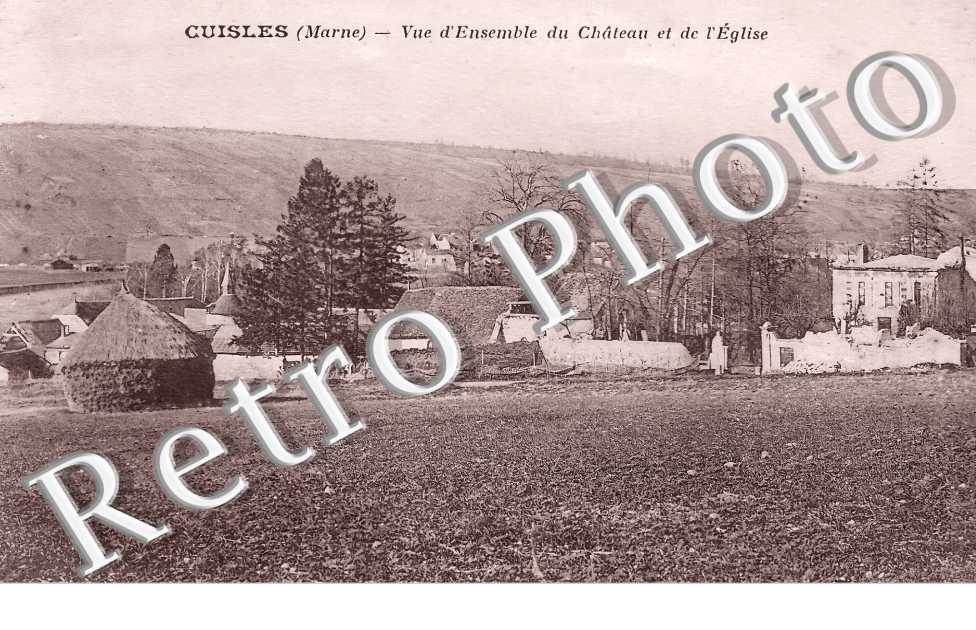 vue d'ensemble du chateau et de l'église
