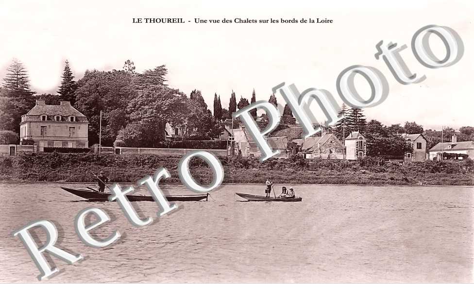 une vue des chalets sur les bords de la Loire
