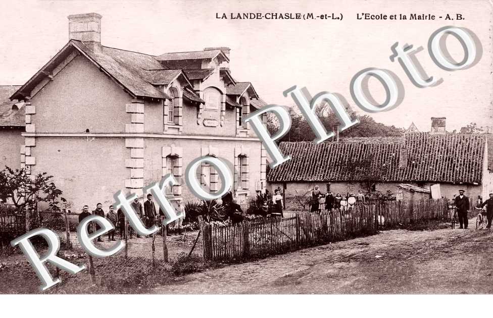 l'école et la mairie