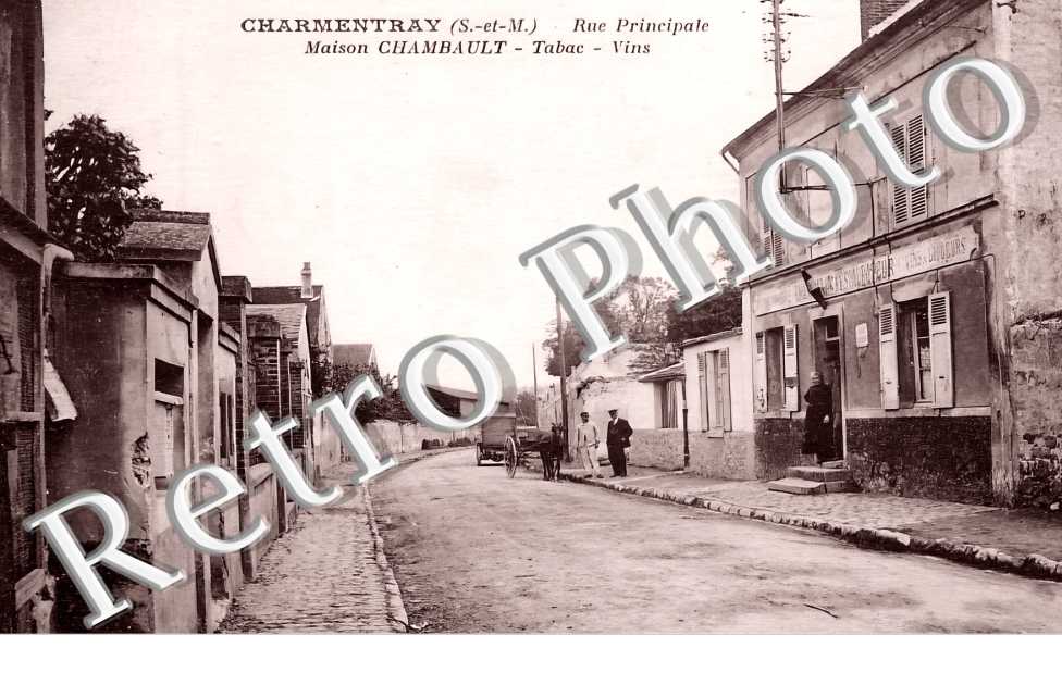 rue principale. Maison Chambault. Tabac. Vins.